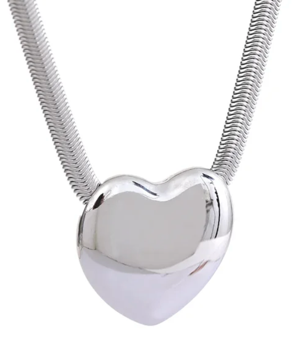 Sleek Heart Necklace Waterproof & Tarnish Free